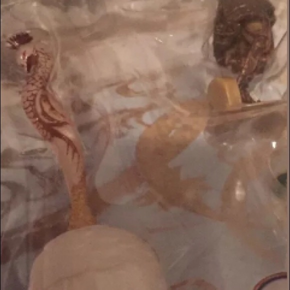 NIB Disney Beauty & the Beast Castle Friends - Picture 5 of 6